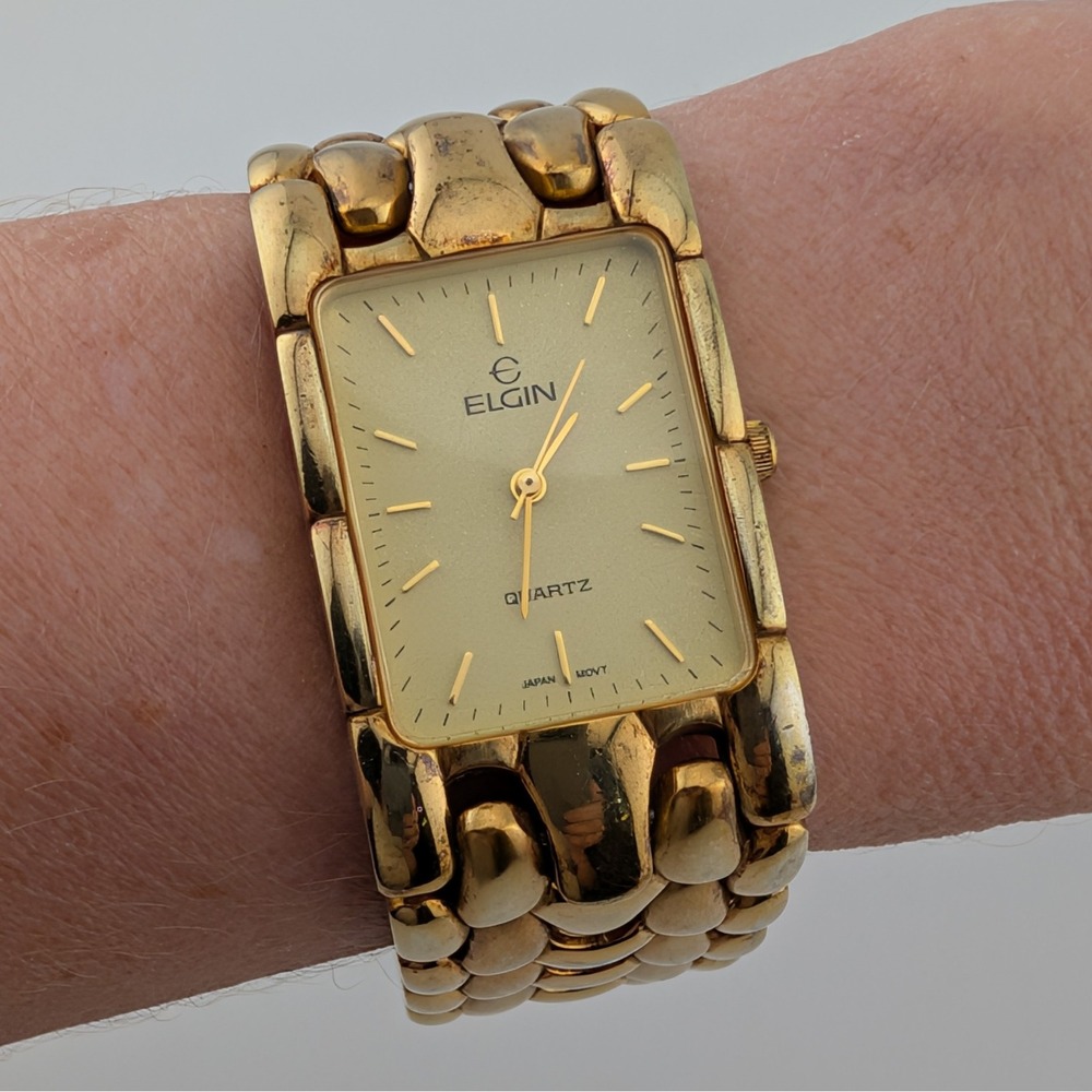 Vintage Elgin Men's Gold Tone Dress Watch Textured Champagne Dial Quartz 7.25